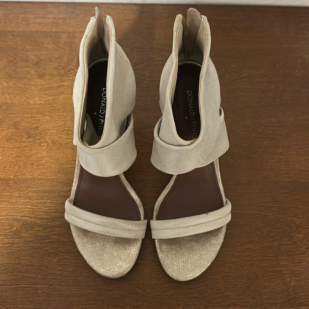 Donald Pliner heels